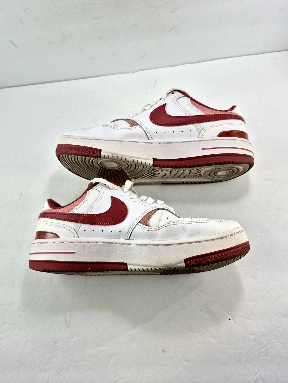 Nike Gamma Force Desert Berry White Red Low Top Sneakers Women's Size 8 Y2K